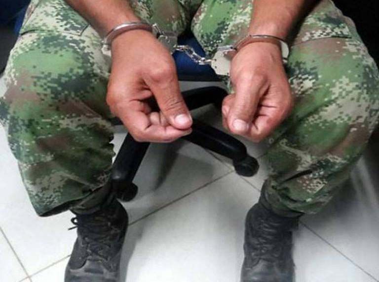Condenan a tres militares por vender armas a grupo delictivo