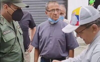 La GNB quiso impedir que la ayuda humanitaria enviada por la Iglesia Católica llegara a Tovar, Mérida #29Ago