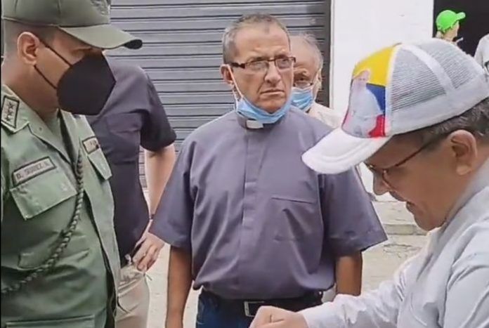 La GNB quiso impedir que la ayuda humanitaria enviada por la Iglesia Católica llegara a Tovar, Mérida #29Ago