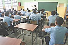 Currículo bolivariano impone visión militar sobre la civil