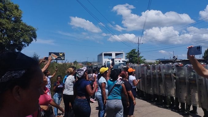 En cuatro días de negociación: Los presos de Puente Ayala sacaron hasta las vacas