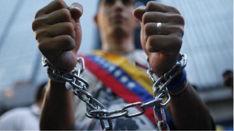 Foro Penal denuncia que en Venezuela hay 252 presos políticos de los cuales 132 son militares