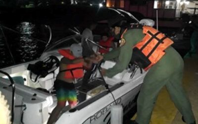 Anzoátegui: Rescatados en alta mar seis ocupantes de una embarcación