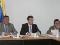 Gobierno instala mesas de trabajo para solucionar crisis penitenciaria.