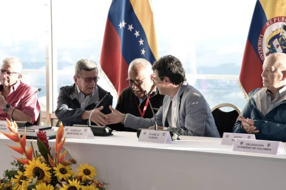 Primera ronda de diálogo entre el ELN y el Gobierno de Colombia termina este 12 de diciembre